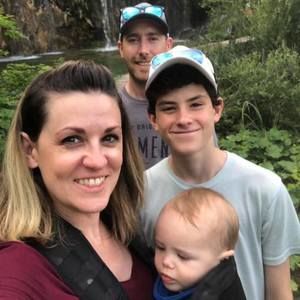 Meet your Posher, Shaina